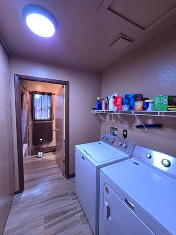 19 LISBON Avenue SE, Rio Rancho, NM 87124