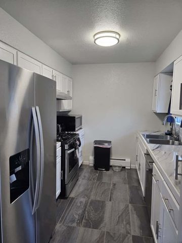 19 LISBON Avenue SE, Rio Rancho, NM 87124