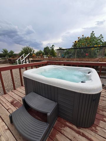 19 LISBON Avenue SE, Rio Rancho, NM 87124