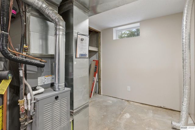 7019 N 33rd Street, Omaha, NE 68112