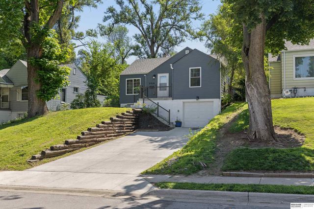 7019 N 33rd Street, Omaha, NE 68112