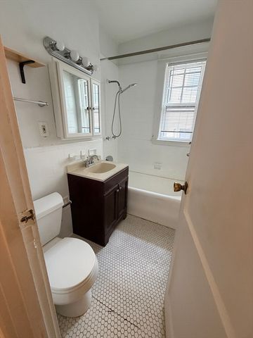 22 Chiswick Rd 12, Boston, MA 02135