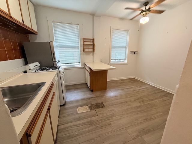 22 Chiswick Rd 12, Boston, MA 02135