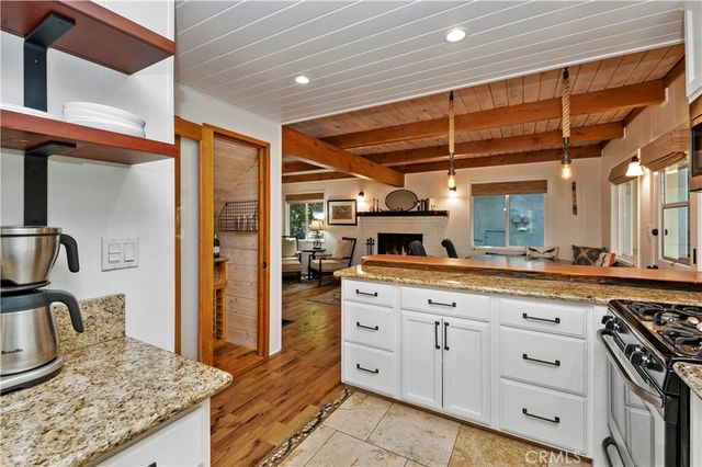 27828 Rainbow Drive, Lake Arrowhead, CA 92352