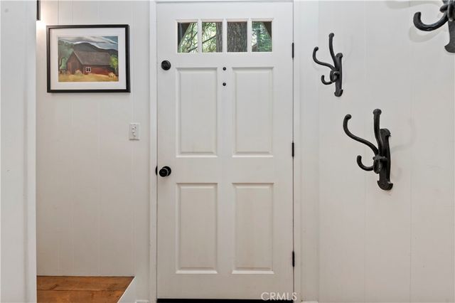 27828 Rainbow Drive, Lake Arrowhead, CA 92352