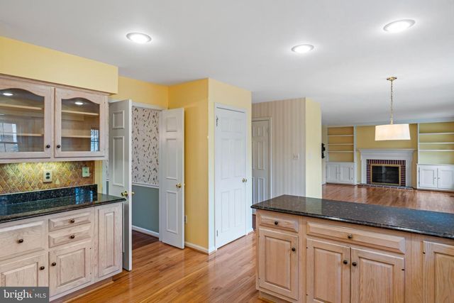 3216 NESTLEWOOD DR, Oak Hill, VA 20171