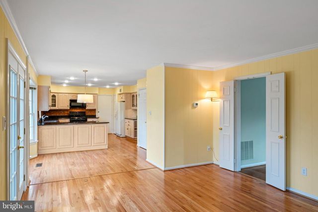 3216 NESTLEWOOD DR, Oak Hill, VA 20171