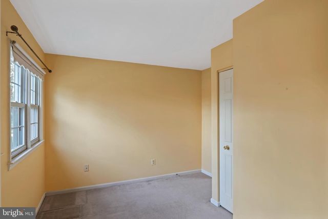 3216 NESTLEWOOD DR, Oak Hill, VA 20171