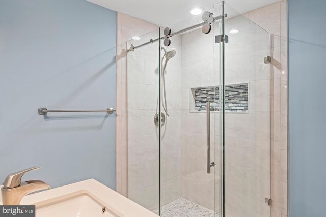 3216 NESTLEWOOD DR, Oak Hill, VA 20171