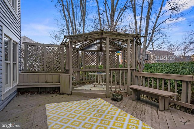 3216 NESTLEWOOD DR, Oak Hill, VA 20171