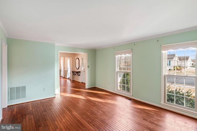 3216 NESTLEWOOD DR, Oak Hill, VA 20171