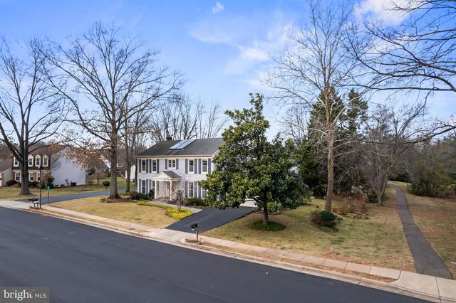 3216 NESTLEWOOD DR, Oak Hill, VA 20171