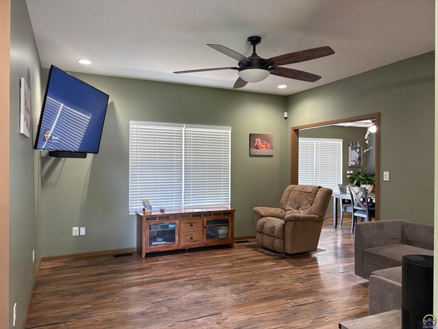 3420 SE Gilmore ST, Topeka, KS 66605