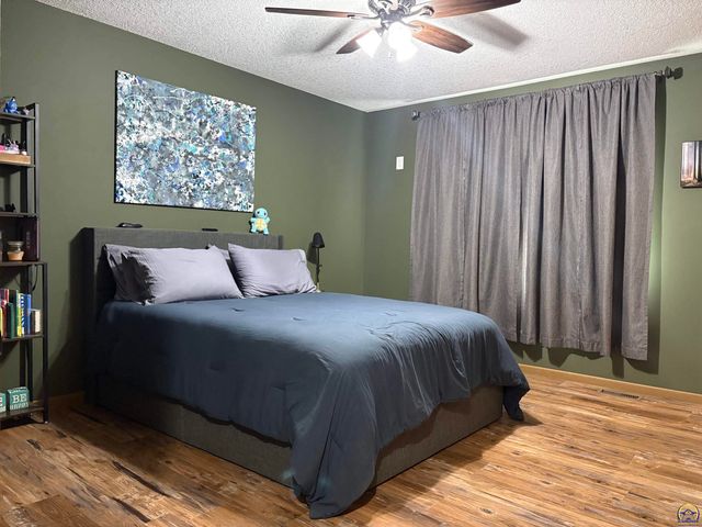 3420 SE Gilmore ST, Topeka, KS 66605