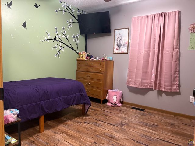3420 SE Gilmore ST, Topeka, KS 66605