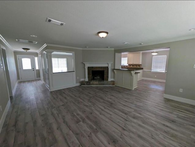 6026 Warm Springs Road, Houston, TX 77035