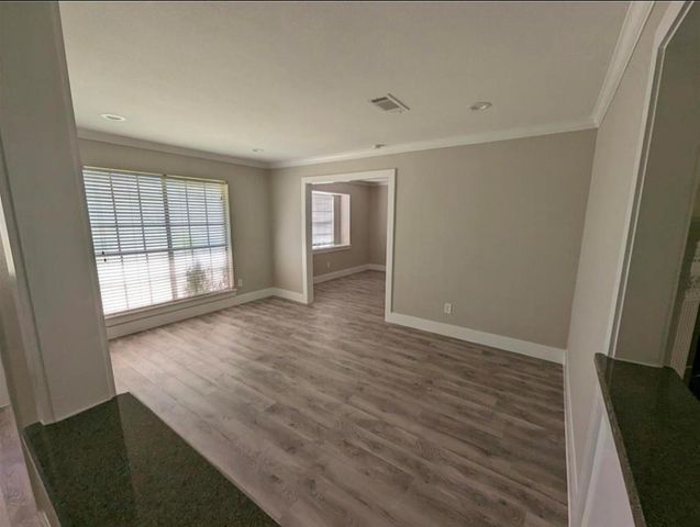 6026 Warm Springs Road, Houston, TX 77035