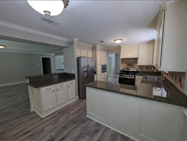 6026 Warm Springs Road, Houston, TX 77035