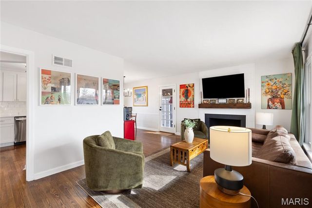 621 Meadowridge Lane, Kirkwood, MO 63122