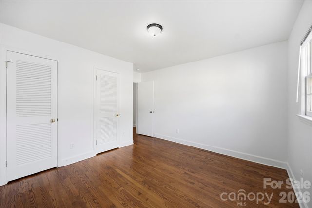 4700 Woodway Place, Charlotte, NC 28208