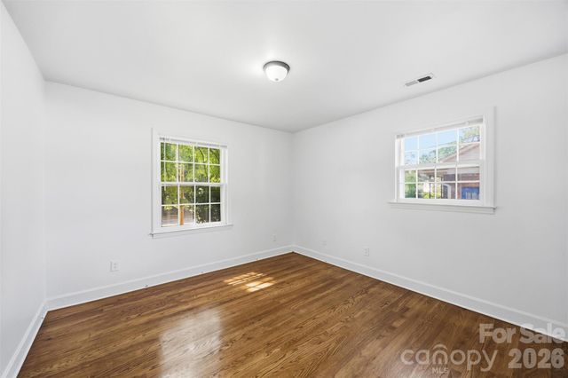 4700 Woodway Place, Charlotte, NC 28208