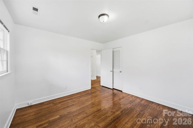 4700 Woodway Place, Charlotte, NC 28208