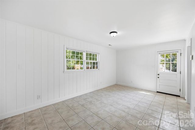 4700 Woodway Place, Charlotte, NC 28208