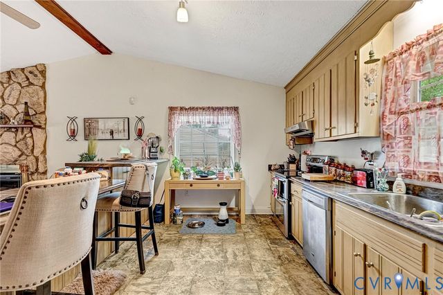 11330 Great Branch Dr, Chester, VA 23831