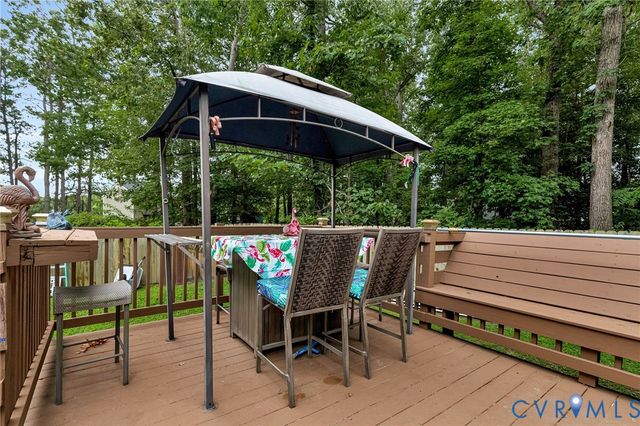 11330 Great Branch Dr, Chester, VA 23831