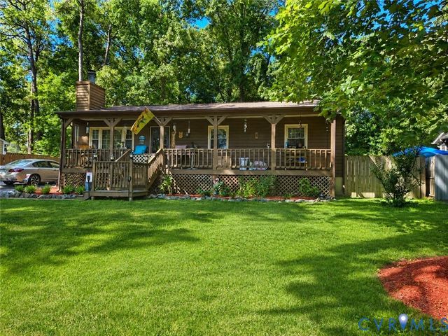11330 Great Branch Dr, Chester, VA 23831