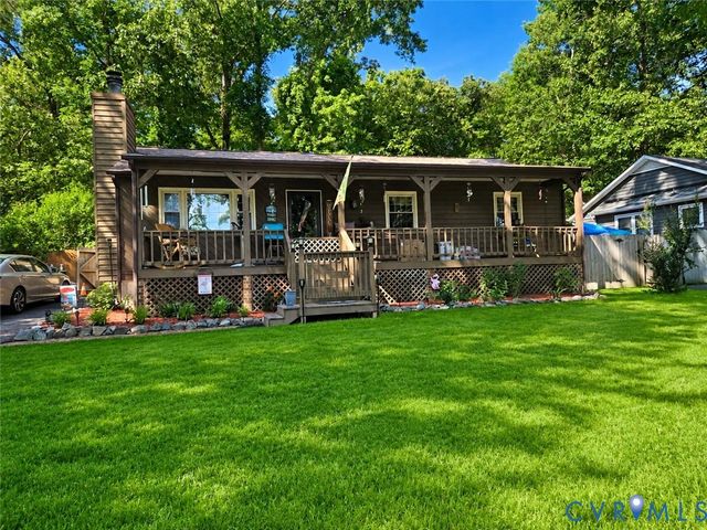 11330 Great Branch Dr, Chester, VA 23831