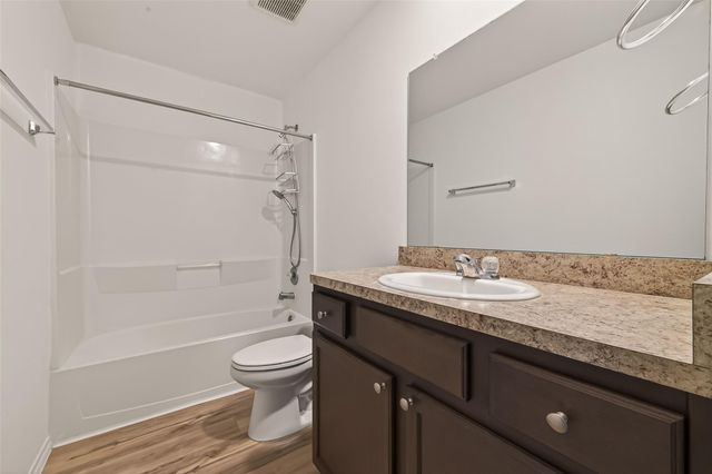 1308 Winding Willow Drive, Pinehurst, TX 77362