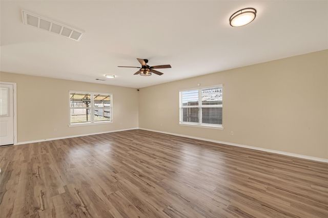 1308 Winding Willow Drive, Pinehurst, TX 77362