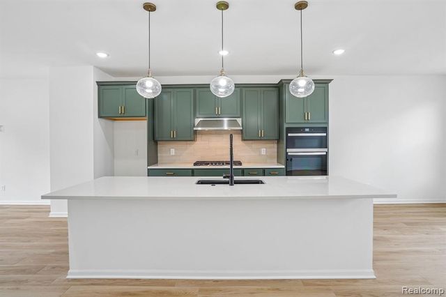 25556 Tolstoy Trail, Novi, MI 48375