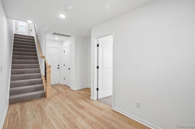25556 Tolstoy Trail, Novi, MI 48375