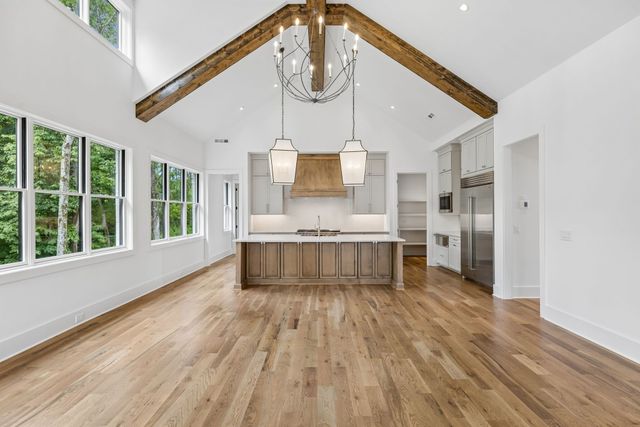 1646 Honeyman Pt, Brentwood, TN 37027
