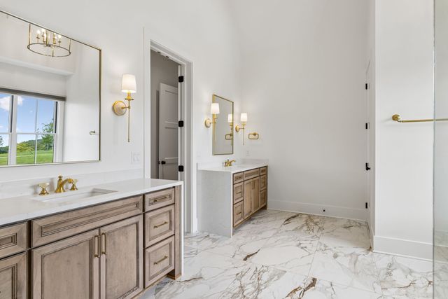 1646 Honeyman Pt, Brentwood, TN 37027