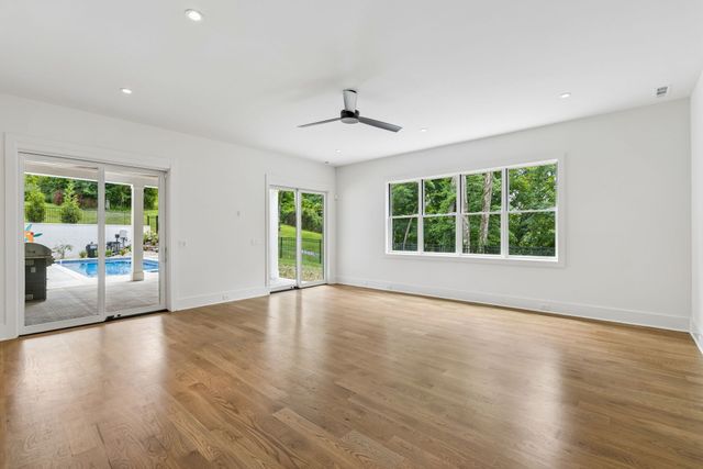 1646 Honeyman Pt, Brentwood, TN 37027