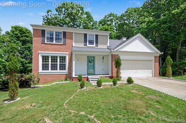 425 Thornridge Court, Rochester Hills, MI 48307