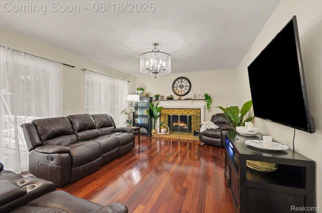 425 Thornridge Court, Rochester Hills, MI 48307