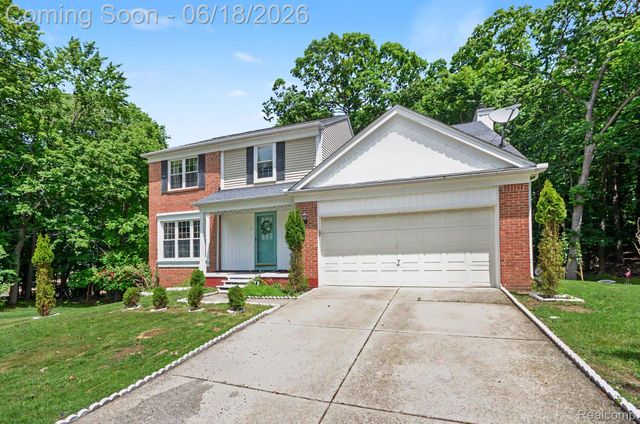 425 Thornridge Court, Rochester Hills, MI 48307