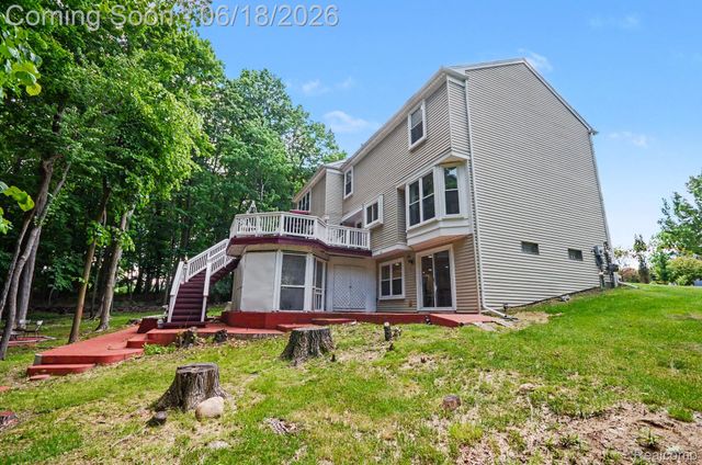 425 Thornridge Court, Rochester Hills, MI 48307