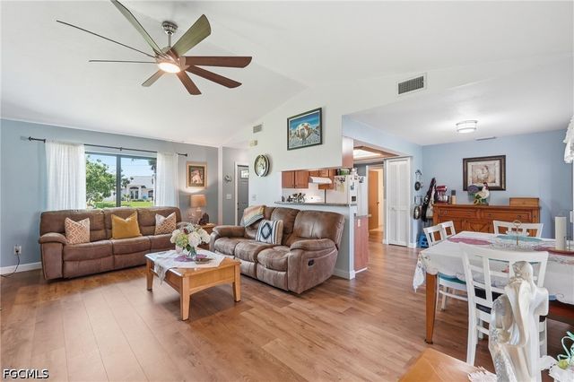 2501 SW 52nd TER, Cape Coral, FL 33914