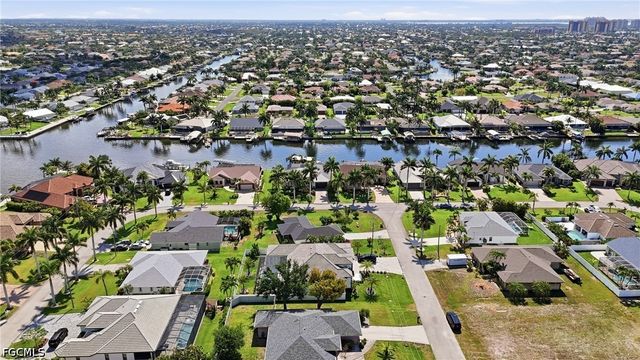 2501 SW 52nd TER, Cape Coral, FL 33914