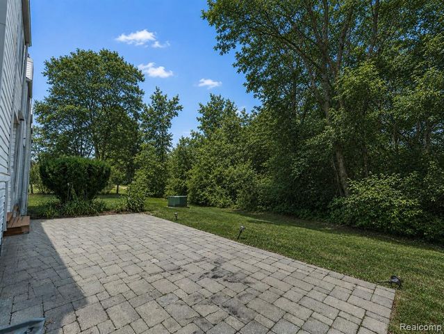 177 E Long Lake Road, Bloomfield Hills, MI 48304