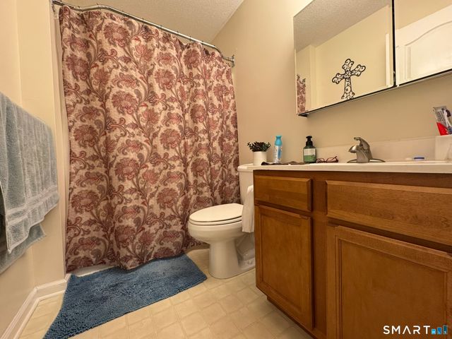 174 Woodland Street 4, Meriden, CT 06451