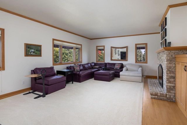 N1583 Meadow Ridge ROAD, La Crosse, WI 54601