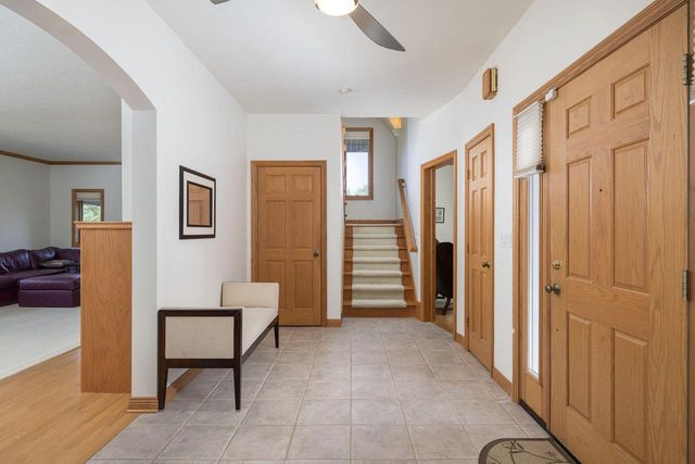 N1583 Meadow Ridge ROAD, La Crosse, WI 54601