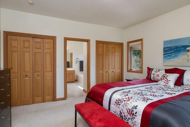 N1583 Meadow Ridge ROAD, La Crosse, WI 54601