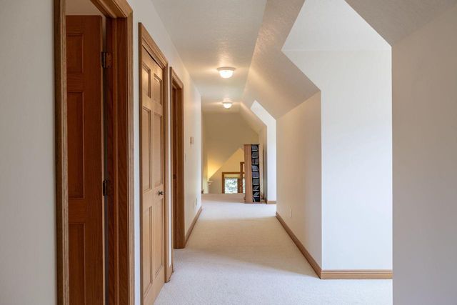 N1583 Meadow Ridge ROAD, La Crosse, WI 54601